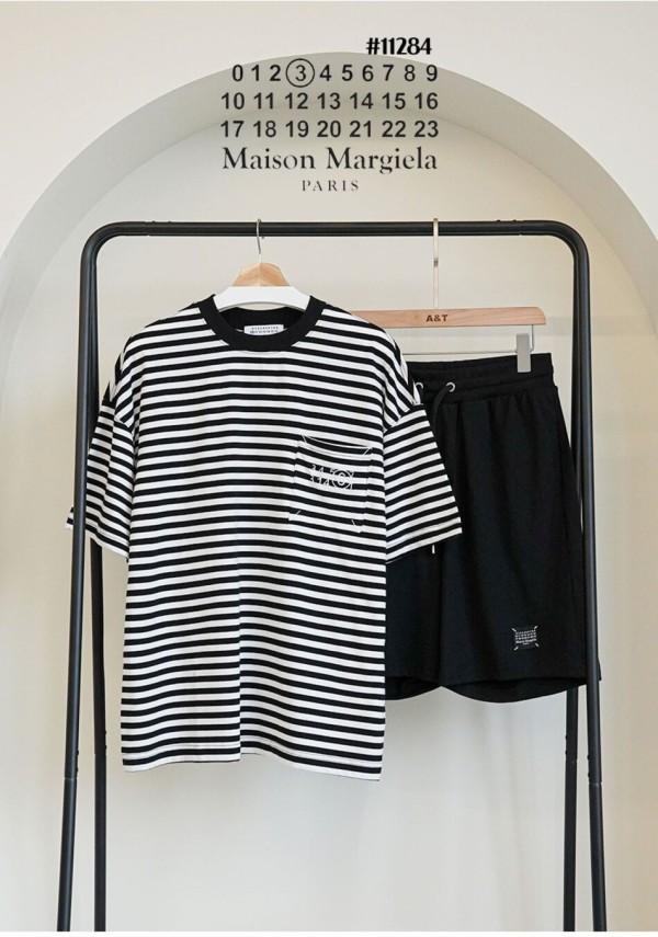 [Maison Margiela] 메종마르지엘라  넘버패치로고 오버핏티셔츠 & 5부셋