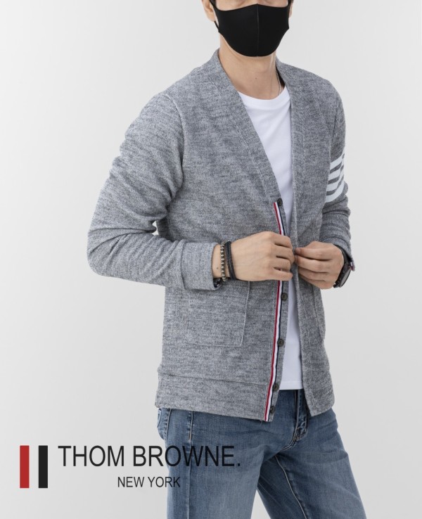 톰브라운 [THOM BROWNE] 수입고급 메리노 삼선 가디건 신상