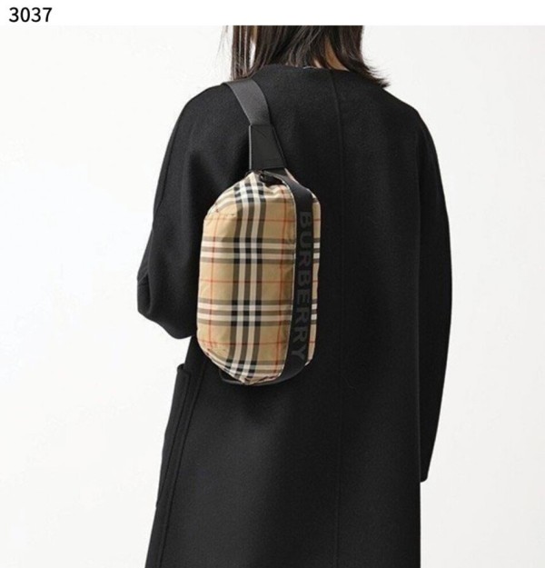 버버리 [BURBERRY] 수입고급 빈티지 체크 아카이브 베이지 힙색 신상