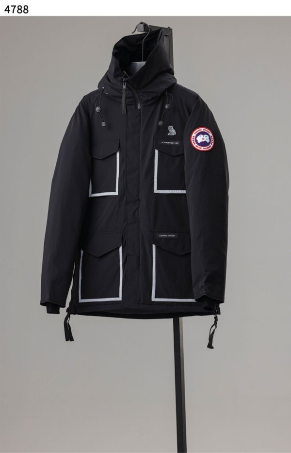 캐나다구스 [Canada Goose] 수입고급 캐나다구스 x ovo 콜라보 덕다운 패딩 신상입고