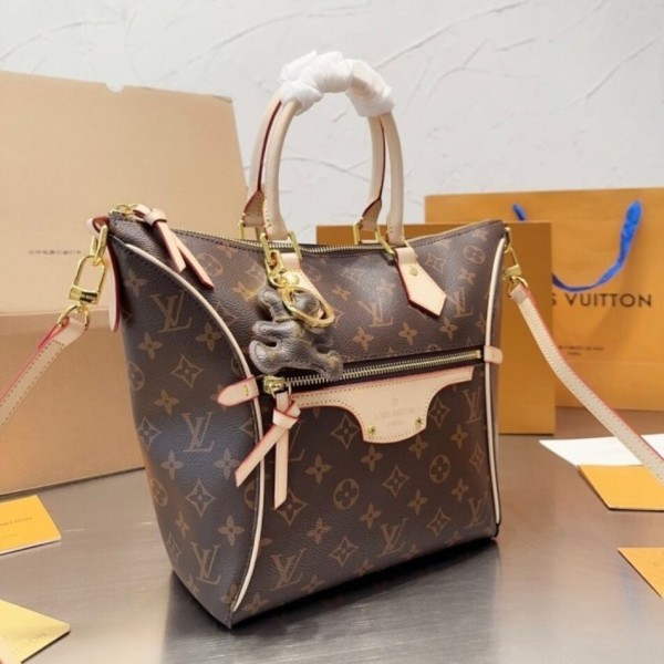 Louis Vuitton  모노그램 뚜루넬 (곰돌이백참)