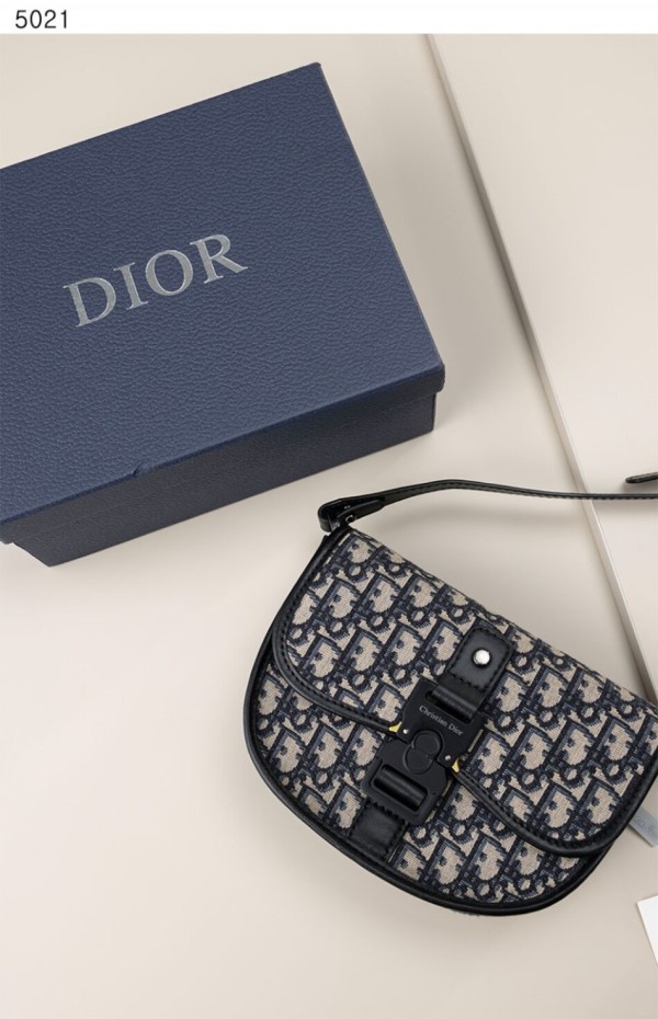 디올 [Dior] 수입고급 디올 갤럽 메신저백 신상