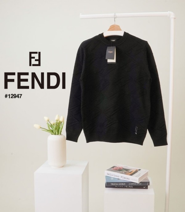 [FENDI] 팬디 남성 자가드 FF로고 크루넥 니트