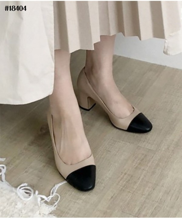 샤넬  배색 펌프스 힐